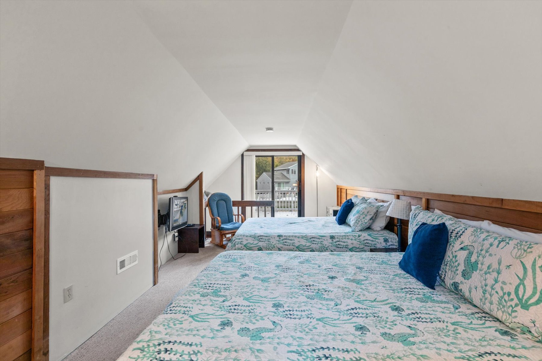 The Loft in addition offers 2 Full Beds!