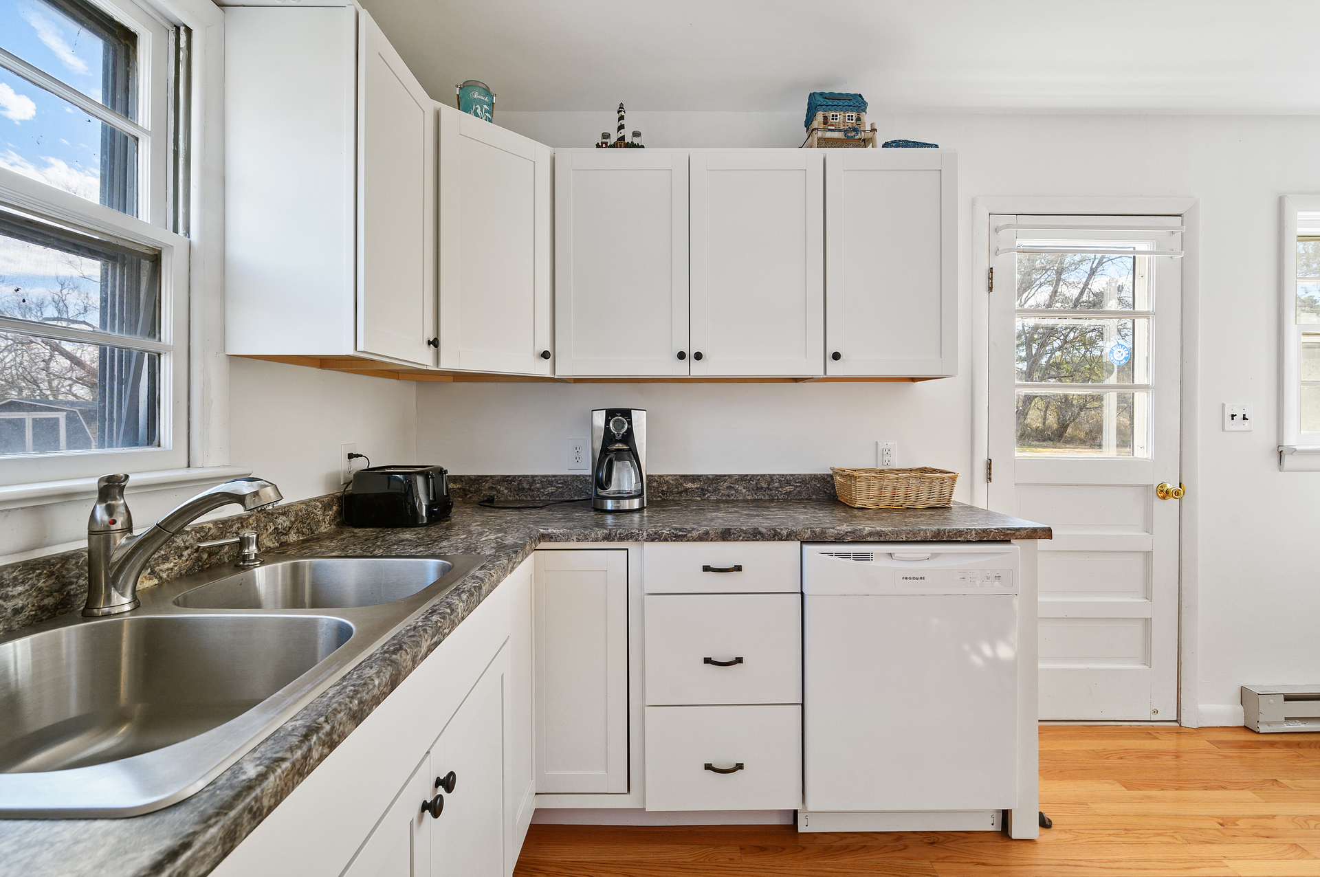 Lots of Cabinet and Countertop space.