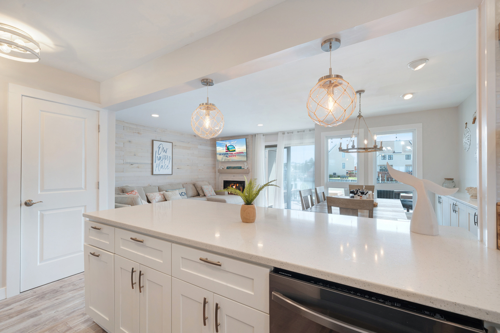 Cook while overlooking the Peaceful Bay!