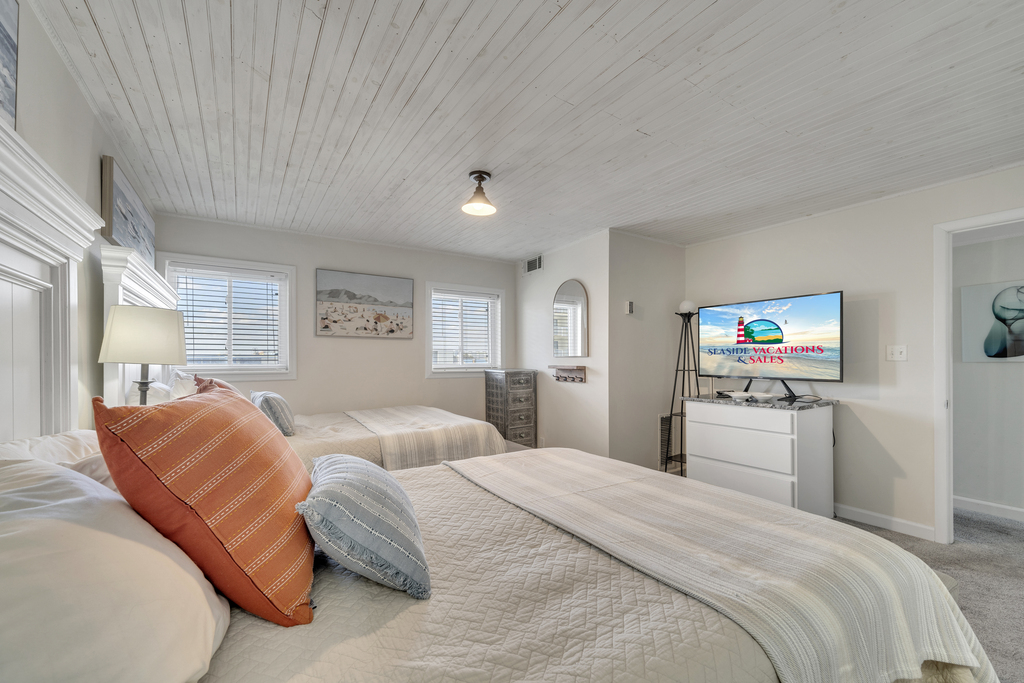 You can even watch your Favorite movie on the Flat Screen TV!