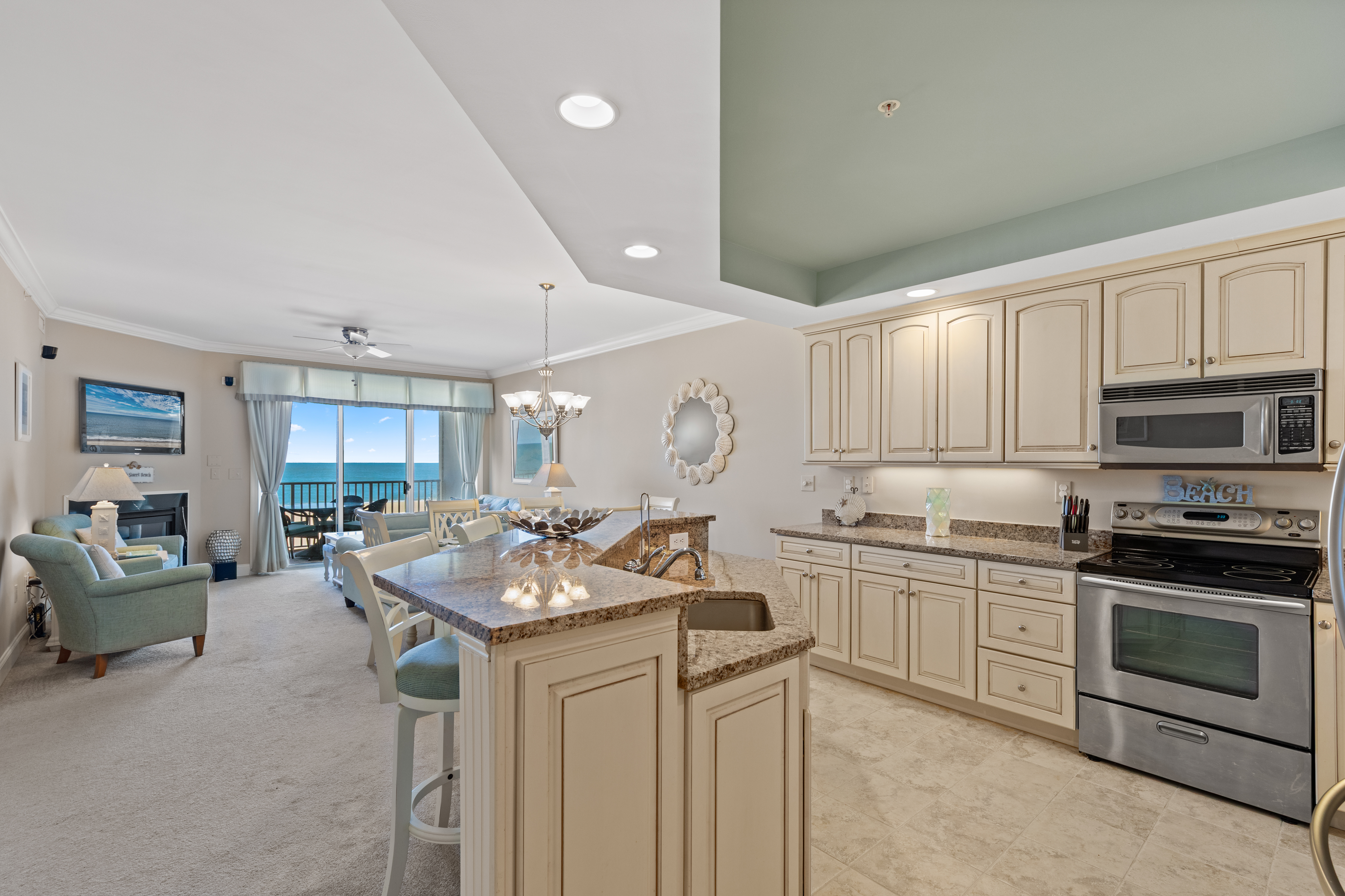 With an abundance of space and everything you could need, this is definitely a Cook's delight!