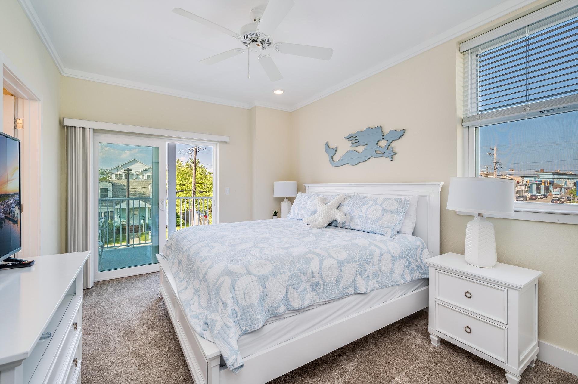 Enjoy the Flat Screen TV & Breeze right from the King Bed in Bedroom 2, also a Jr Master.