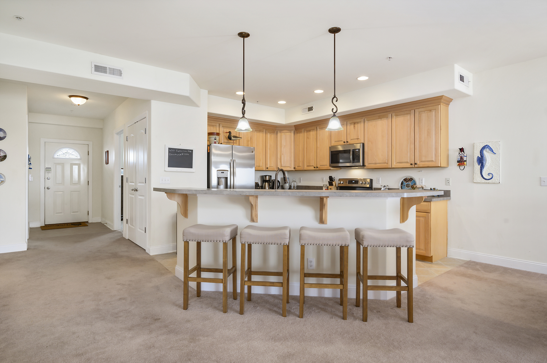 Grab a quick bite at the Breakfast Bar before hitting the Beach!