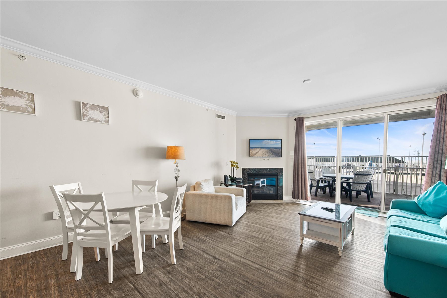 This home has such a bright and open layout!