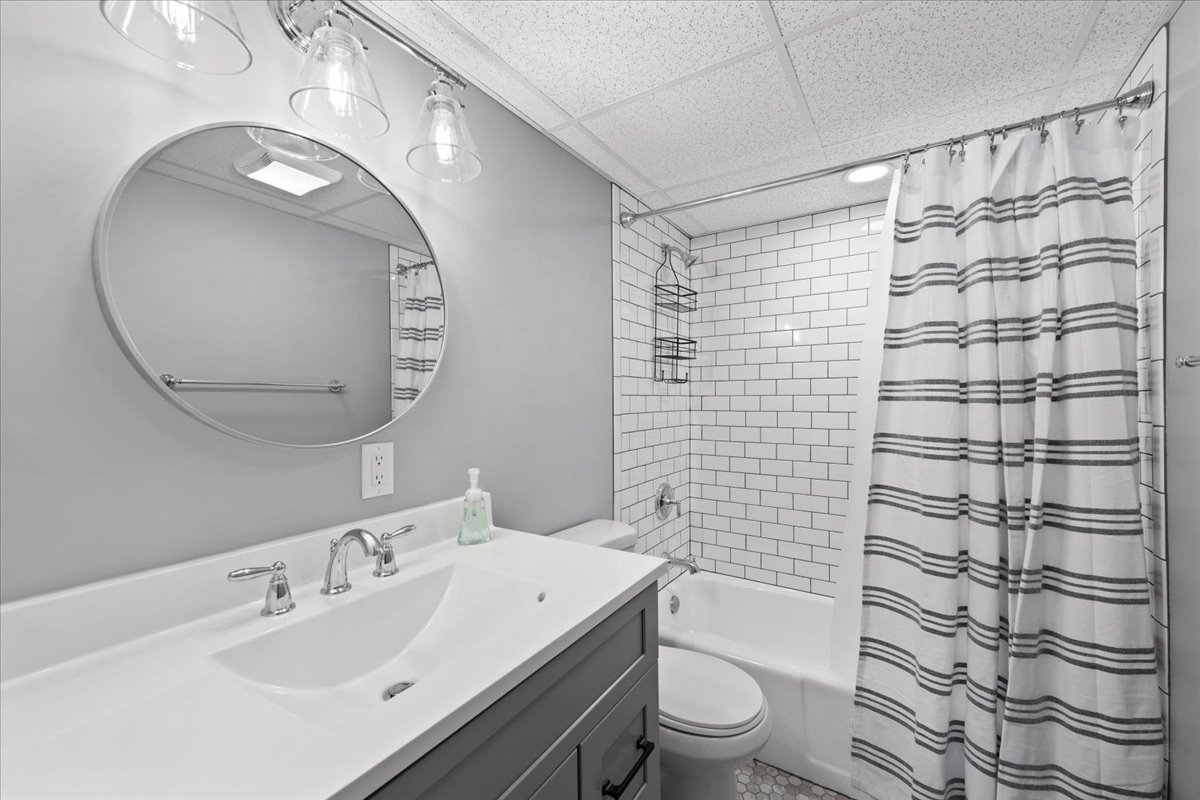 This Updated Full Bath offers a Shower/Tub Combo.
