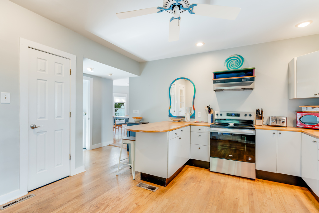 Oasis on Main is also a hop, skip, and jump away from many great dining options.