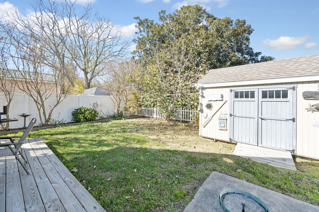 Another View of yard (Shed not available).