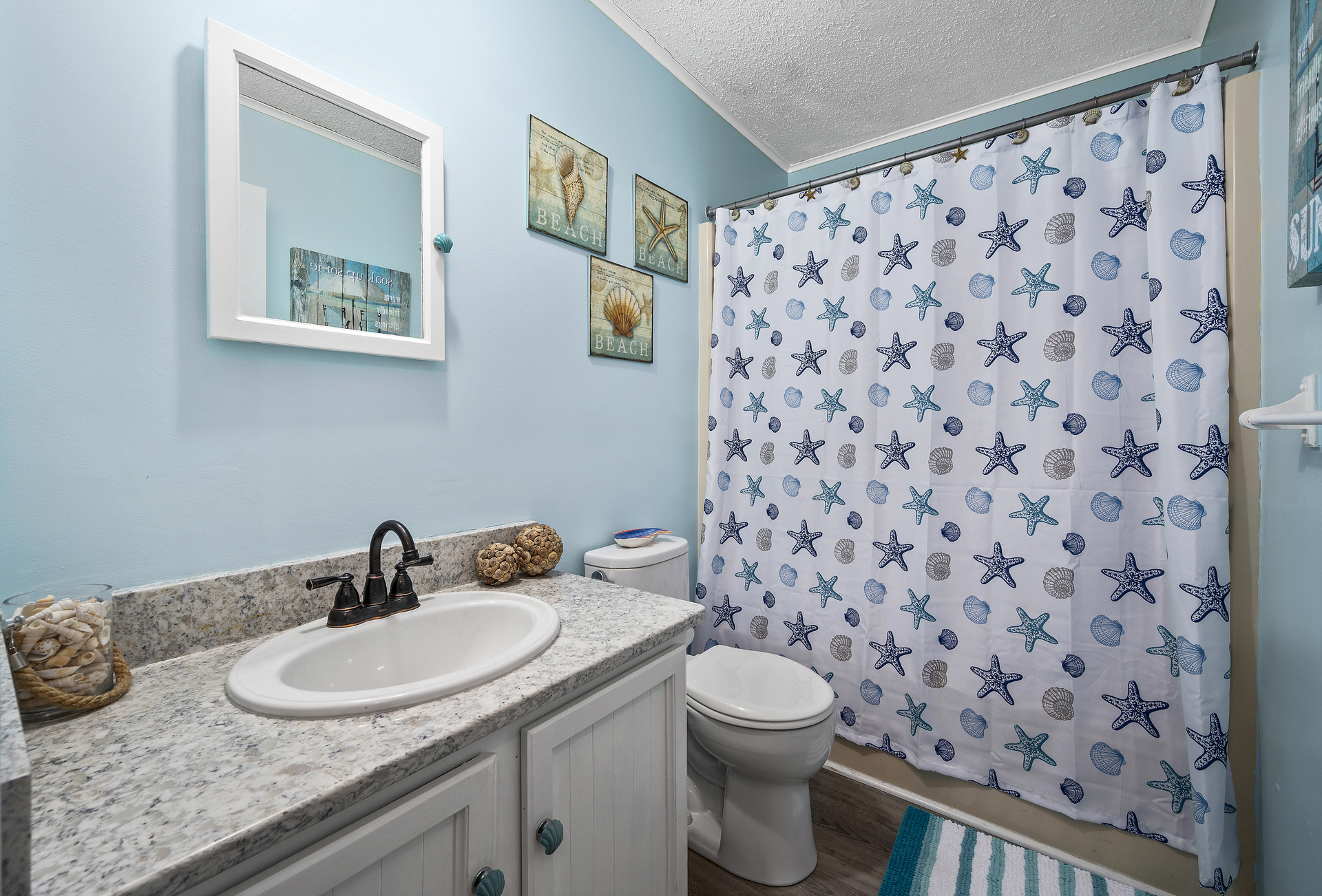 Full Bath 2 has a Tub/Shower Combo.