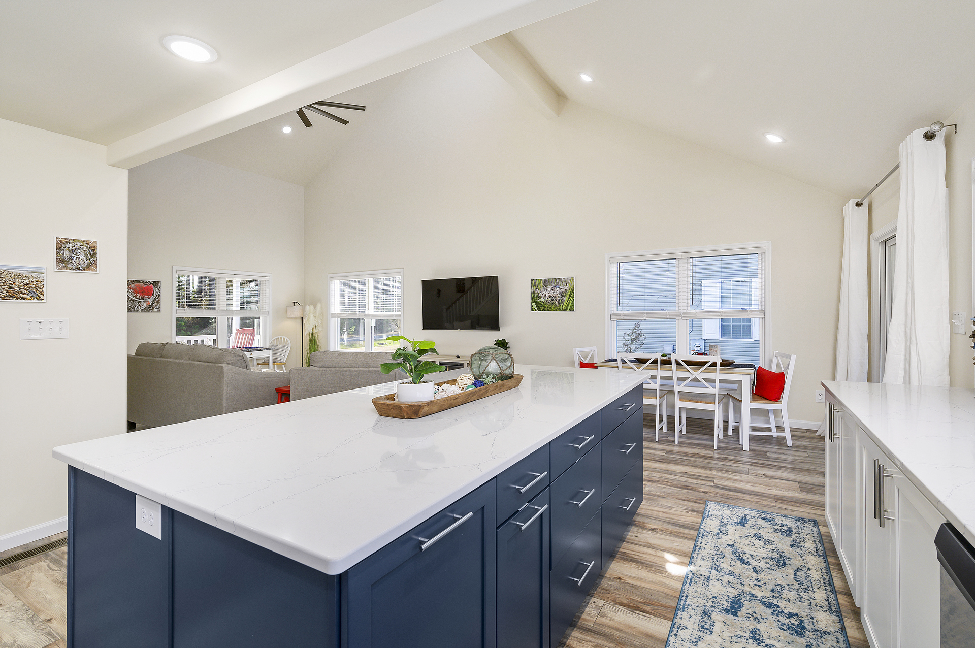 Perfect for spending time together without ever feeling crowded.