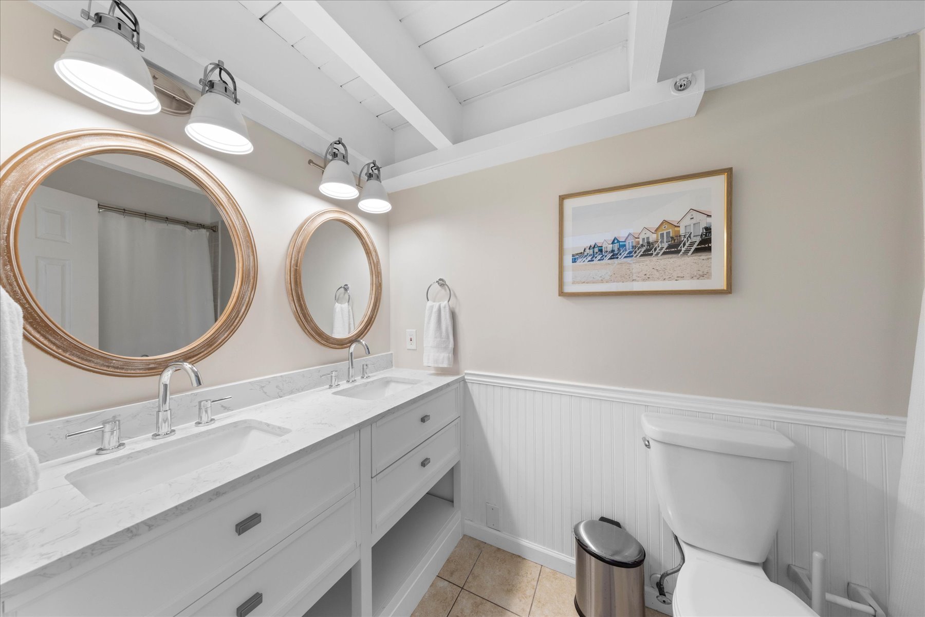 Full bathroom located on 3rd floor hallway.