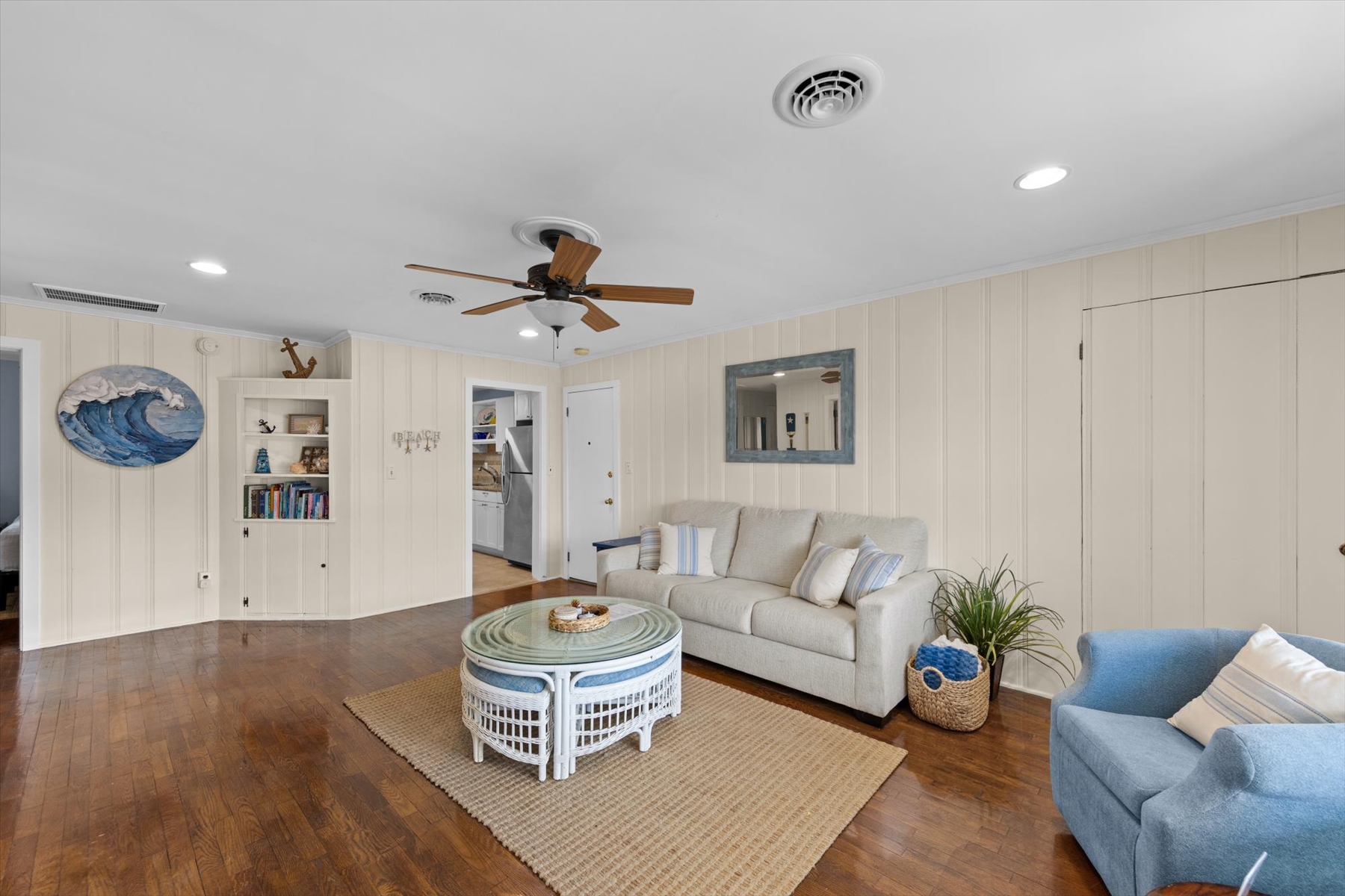 06-808 St Louis Ave #3-6