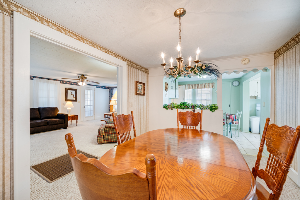 This 3 Bedroom Home sleeps 8 very comfortably!