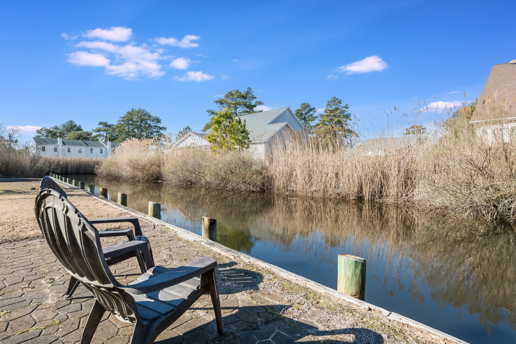 Sitting on a serene Tidal Creek, you can fish and crab right in your own backyard!