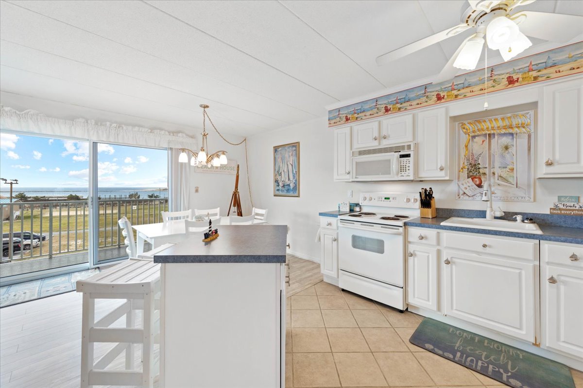 Enjoy meal prep a little more with this beautiful view!