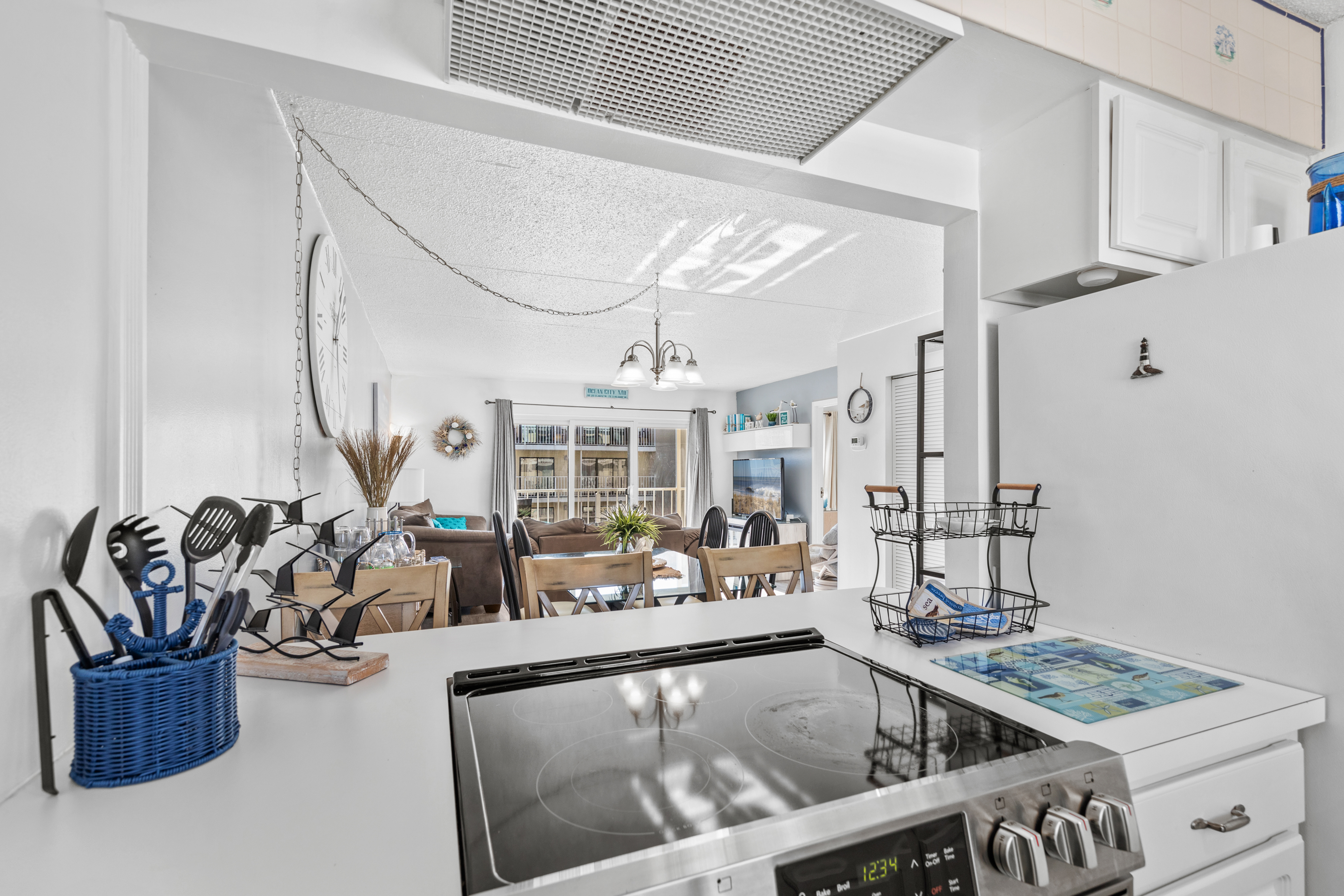 With everything you would need at your fingertips, so no need to dine out every wonderful vacation day!