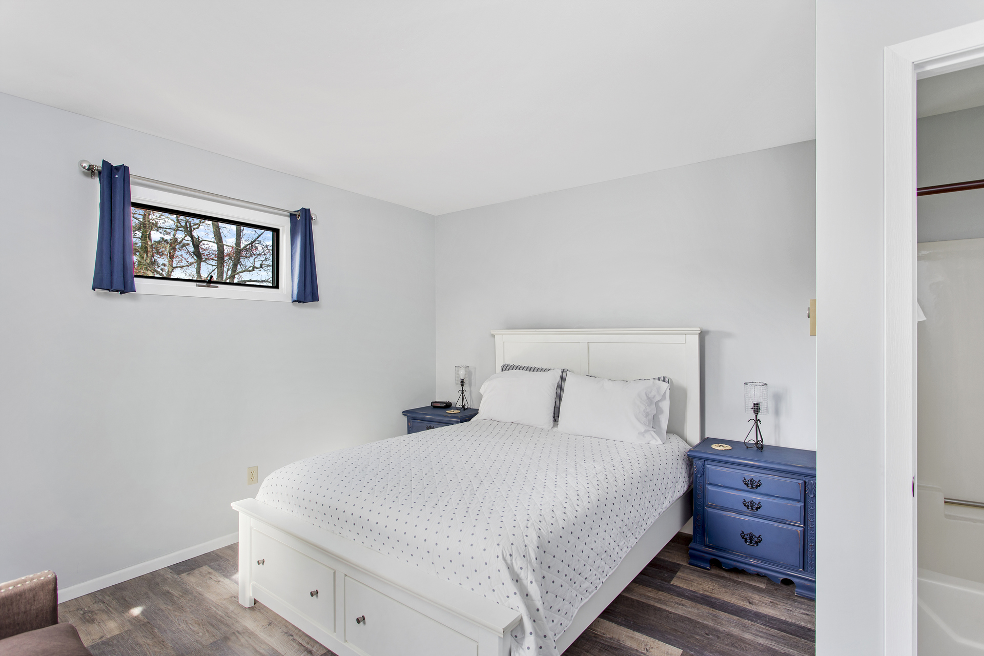 Light, bright., and beautiful.