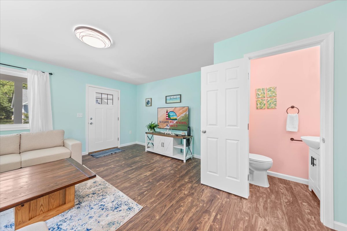 Beachy Floors reminiscent of a stroll on the Boardwalk.