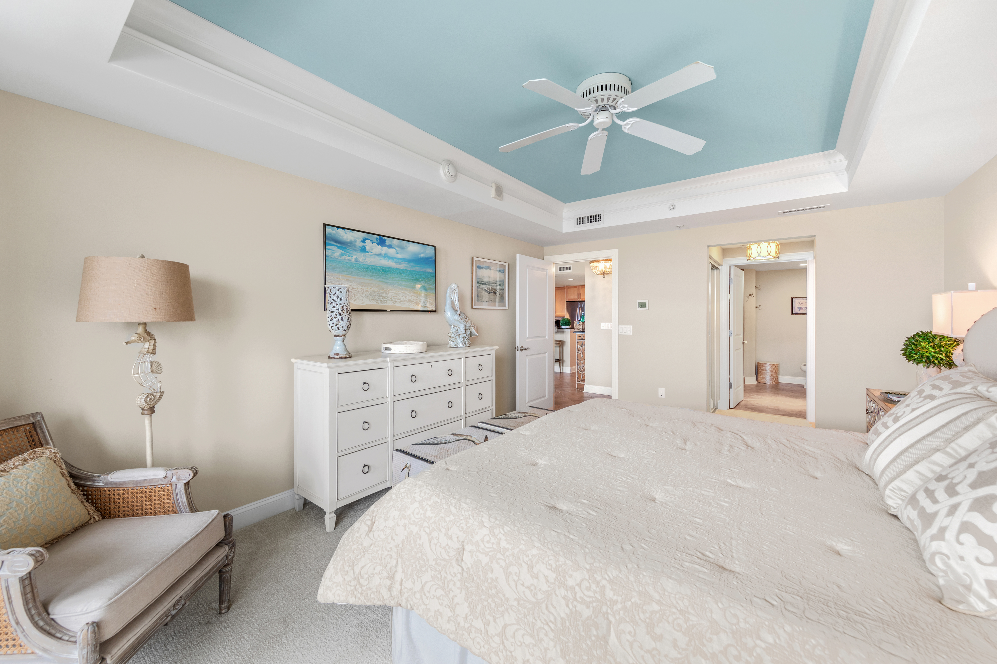 Movie nights from the comfort of your own bed!