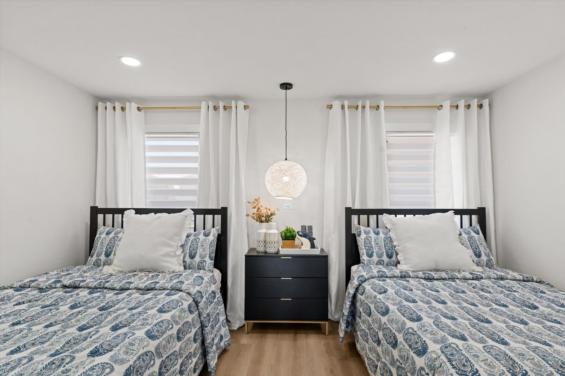 Coastal-Style Bedroom.