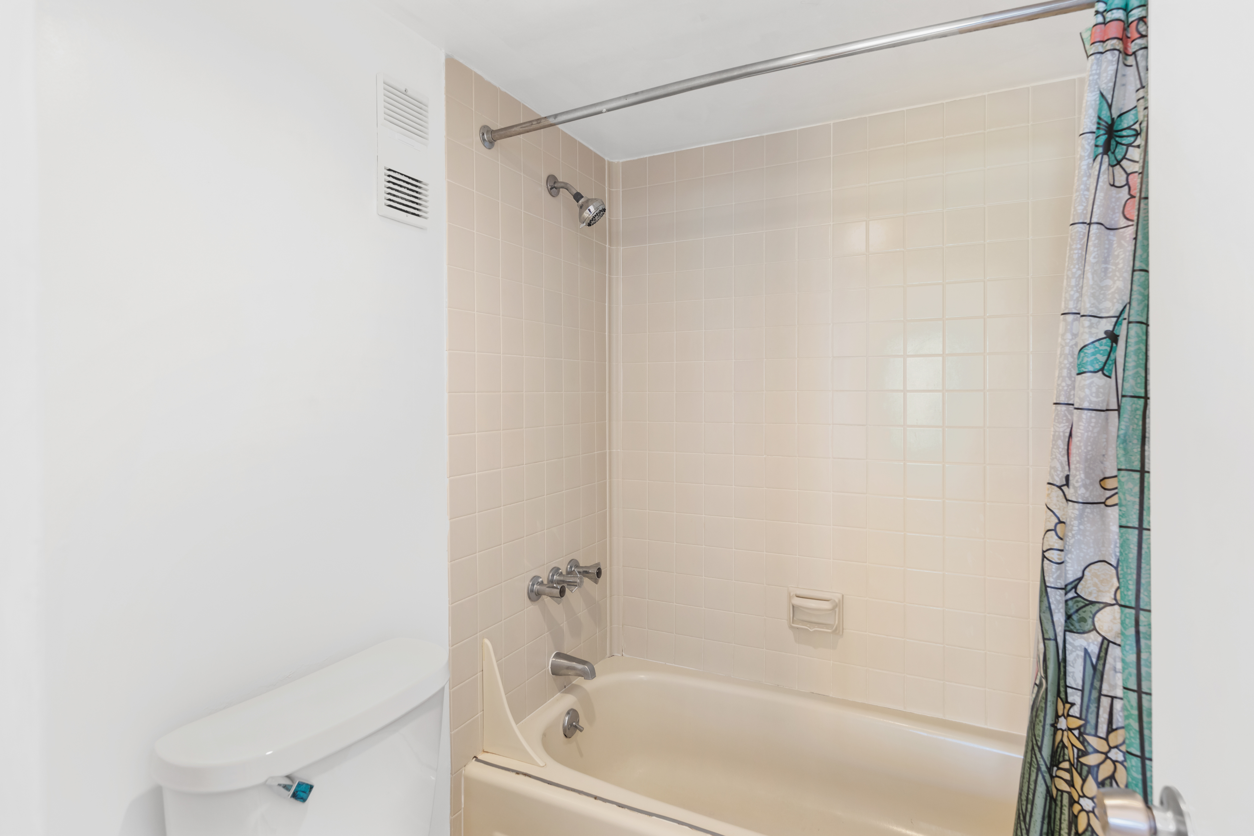 Rinse off in the Shower/Tub Combo and get ready for your next adventure