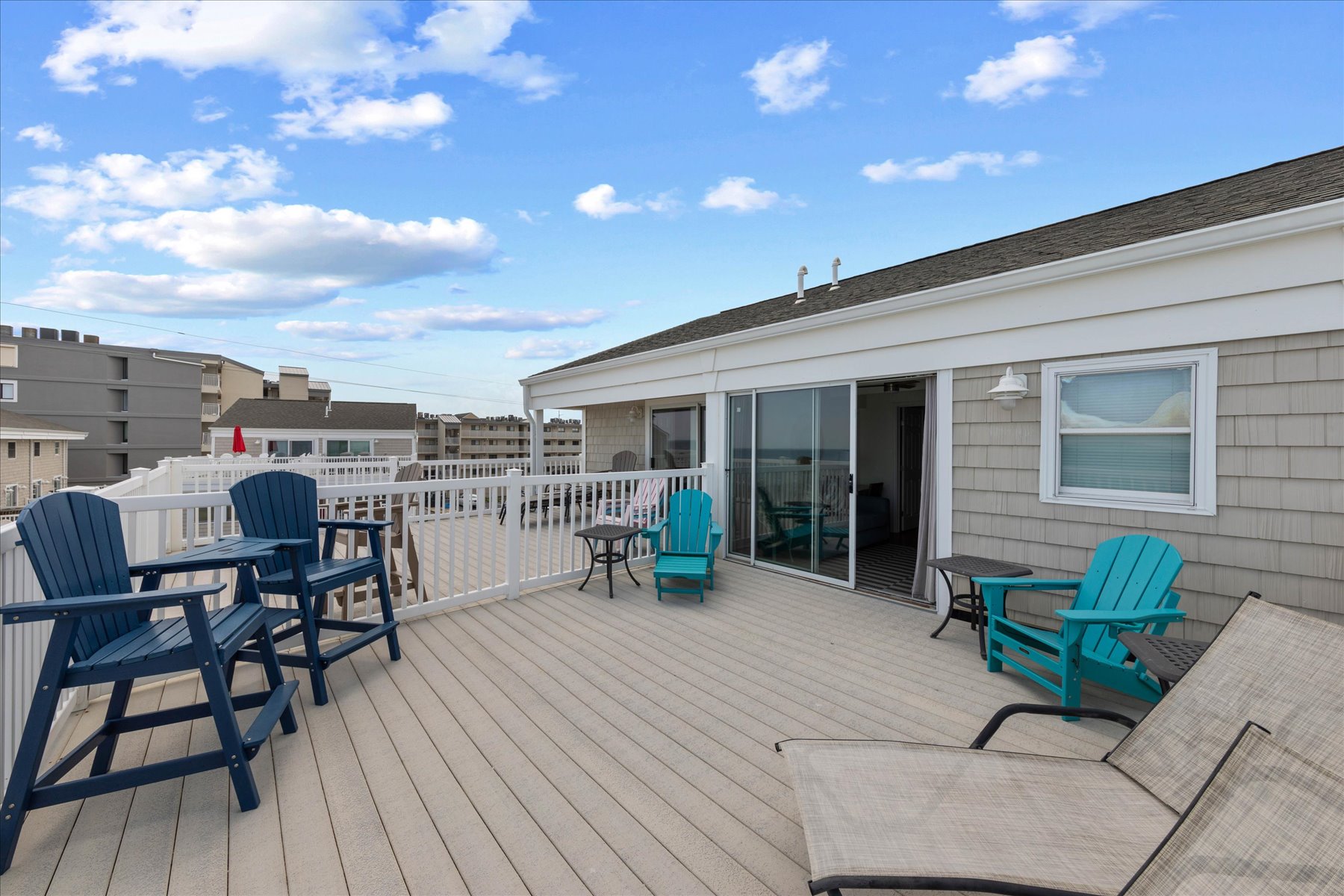 Plenty of seating for Everyone.