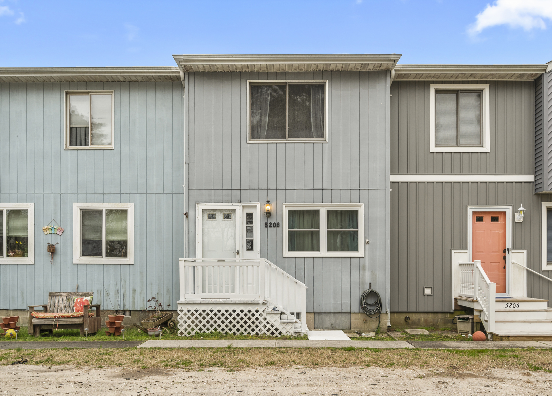 Located in a small cluster of only 4 Townhomes.