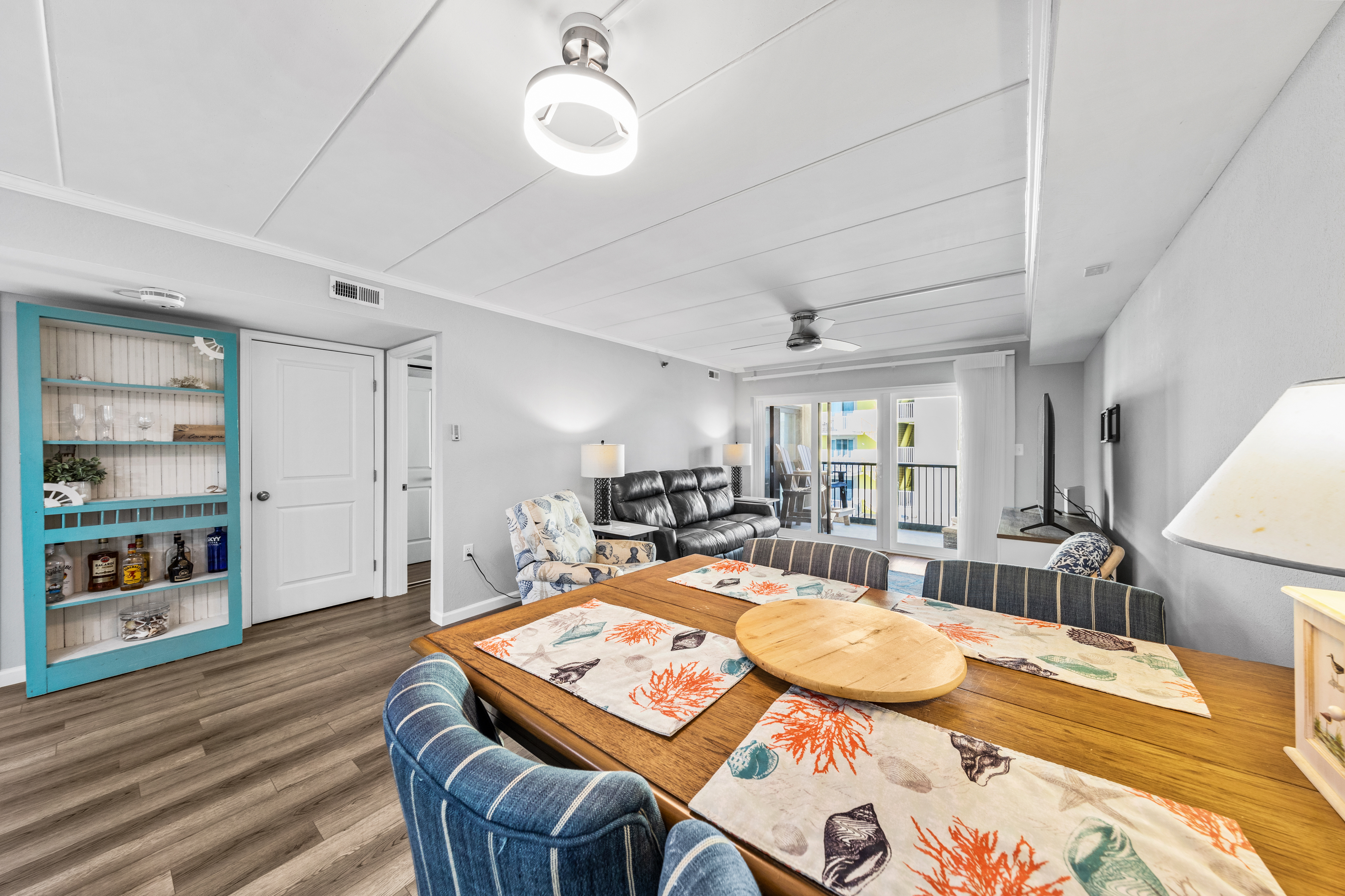 Fantastic open floor plan throughout the main living areas.