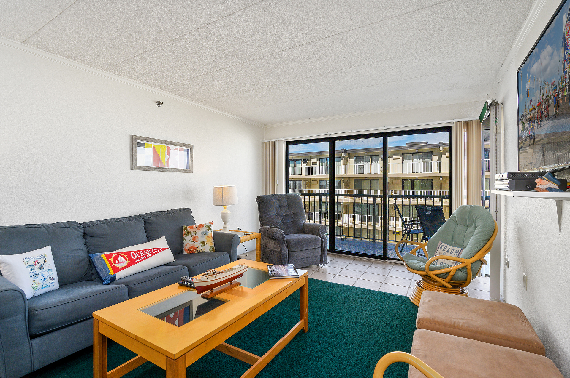 Relax and unwind in the AC and enjoy the Free WiFi!