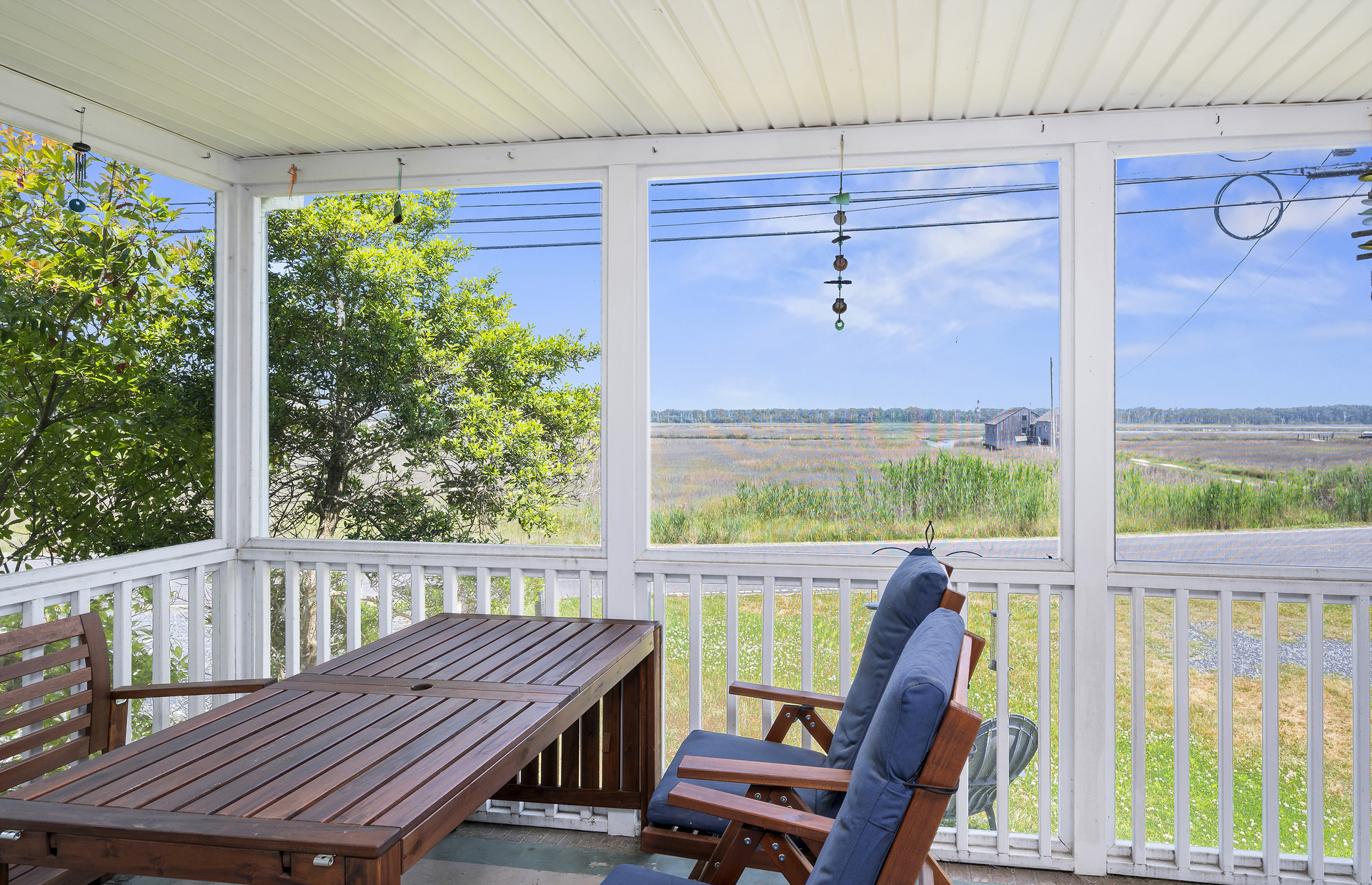 Lighthouse Overlook's Screened Porch promises breathtaking Views!