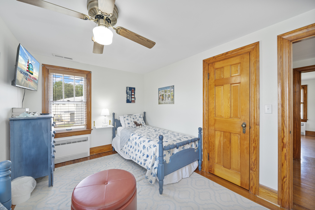 A perfect room for the kiddos....