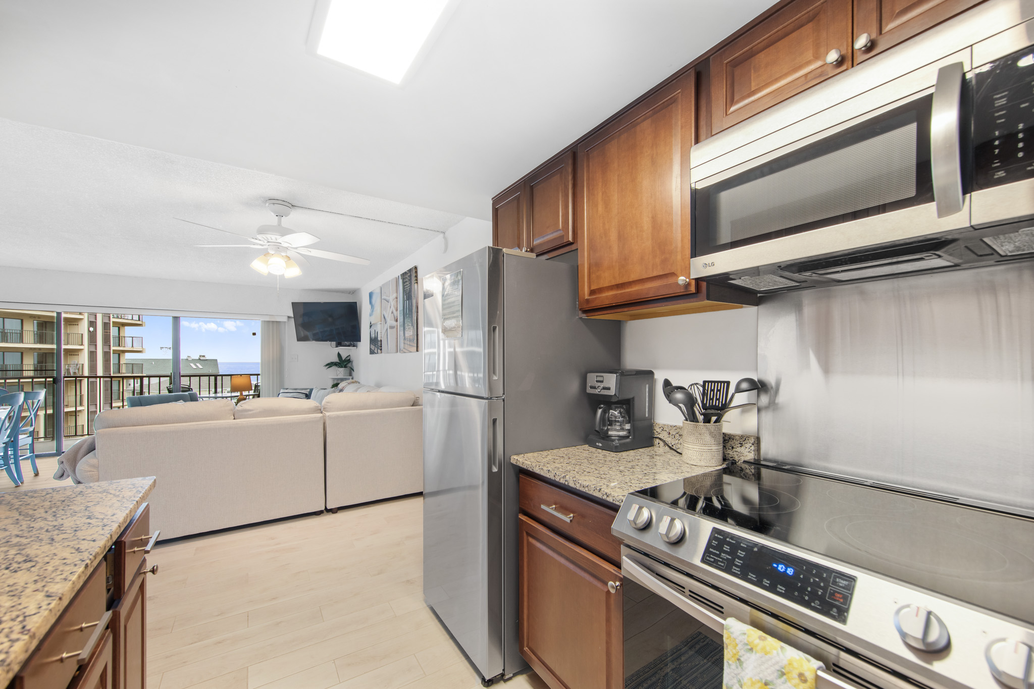 Grab a quick bite to eat before heading out for a day of family fun in the sun!!