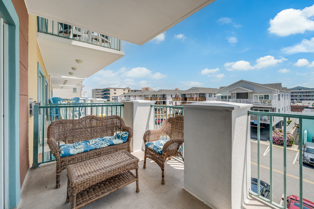 Comfy Wicker Furniture to relax and take in the Sea Breezes.