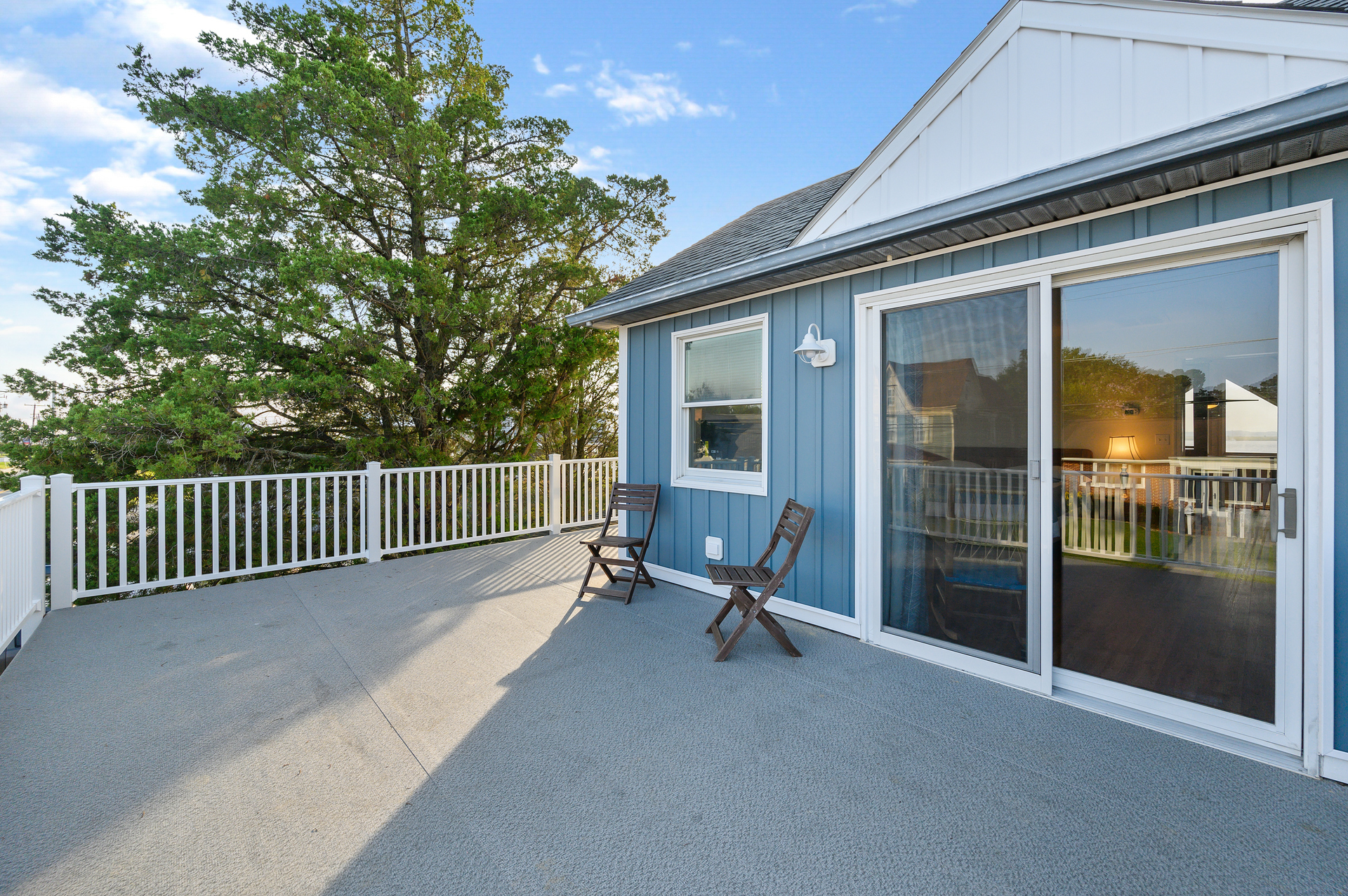 Lookout on Main | Photo 42