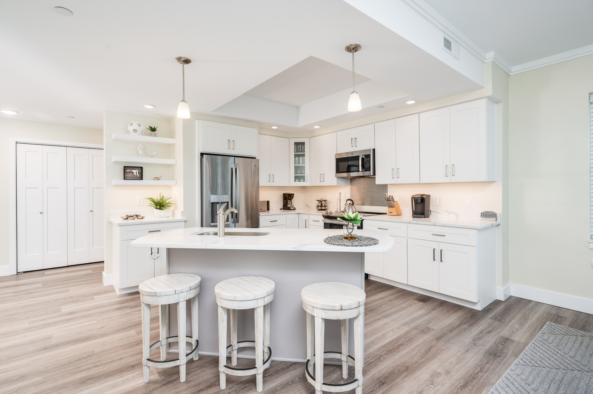 Grab a quick bite before your Bay Adventures at the Breakfast Bar