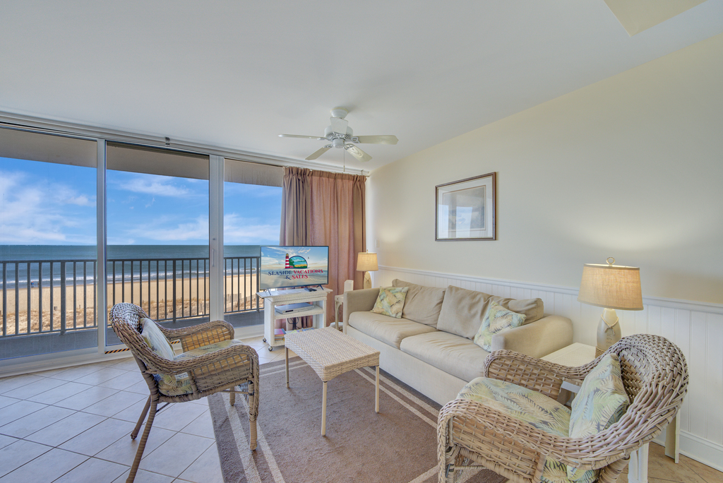 You'll love the open Living Area - take in those mesmerizing views of the Ocean!