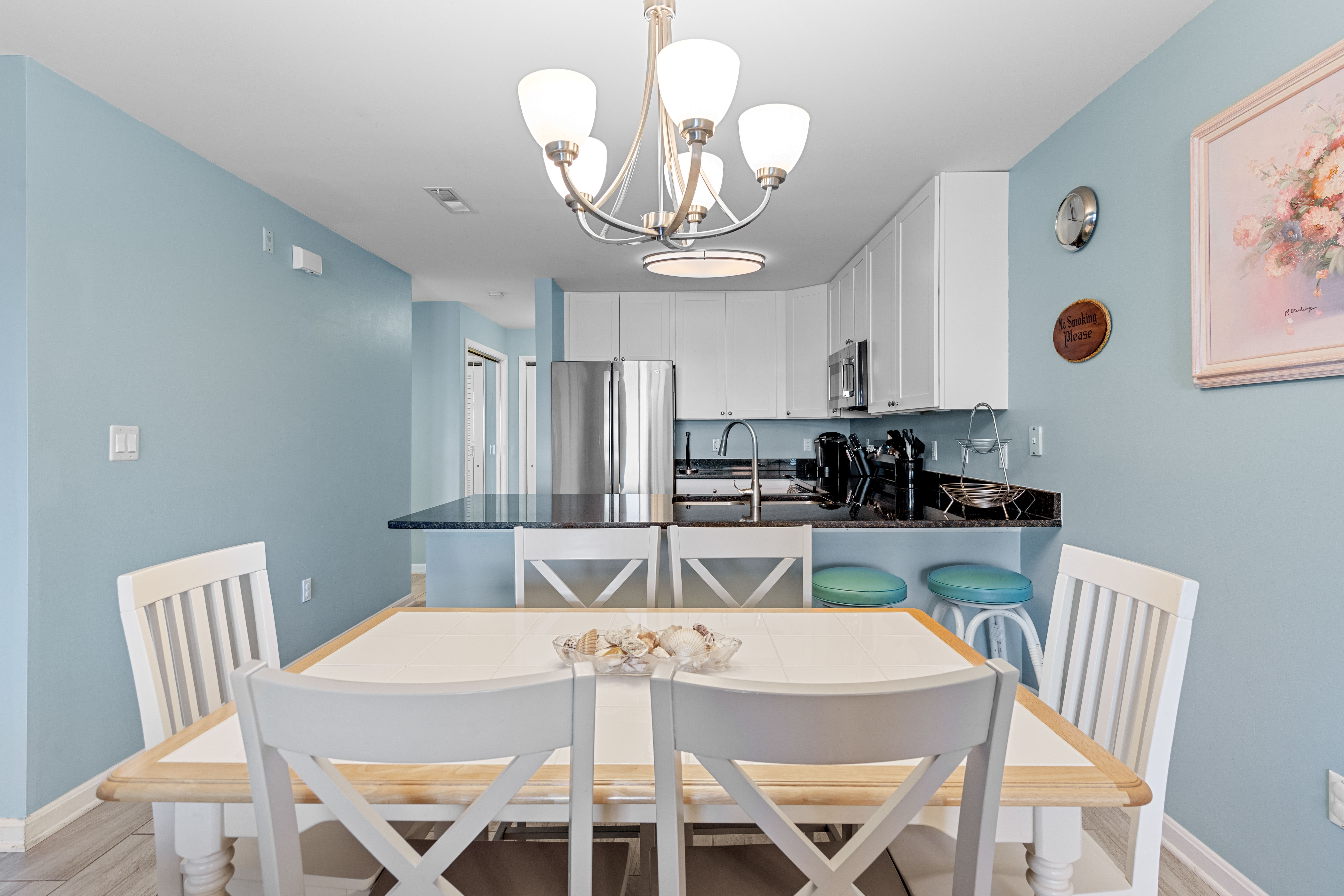 Dine in or carryout with plenty of seating for 6.