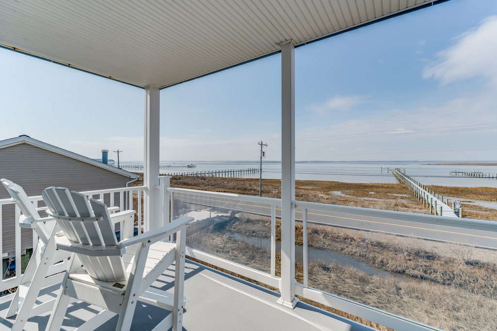 Stunning Views of the Chincoteague Bay from Living Area Decks.