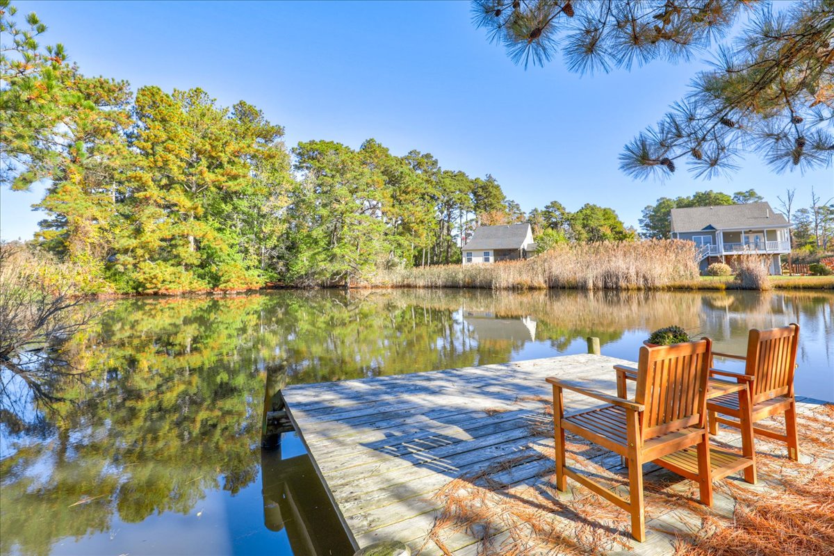 Heron Creek sits nestled on Eel Creek - a gorgeous Tidal Creek.
