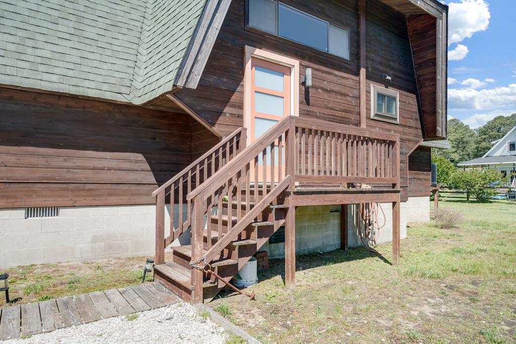 Just a few steps up to enter this beautiful home.