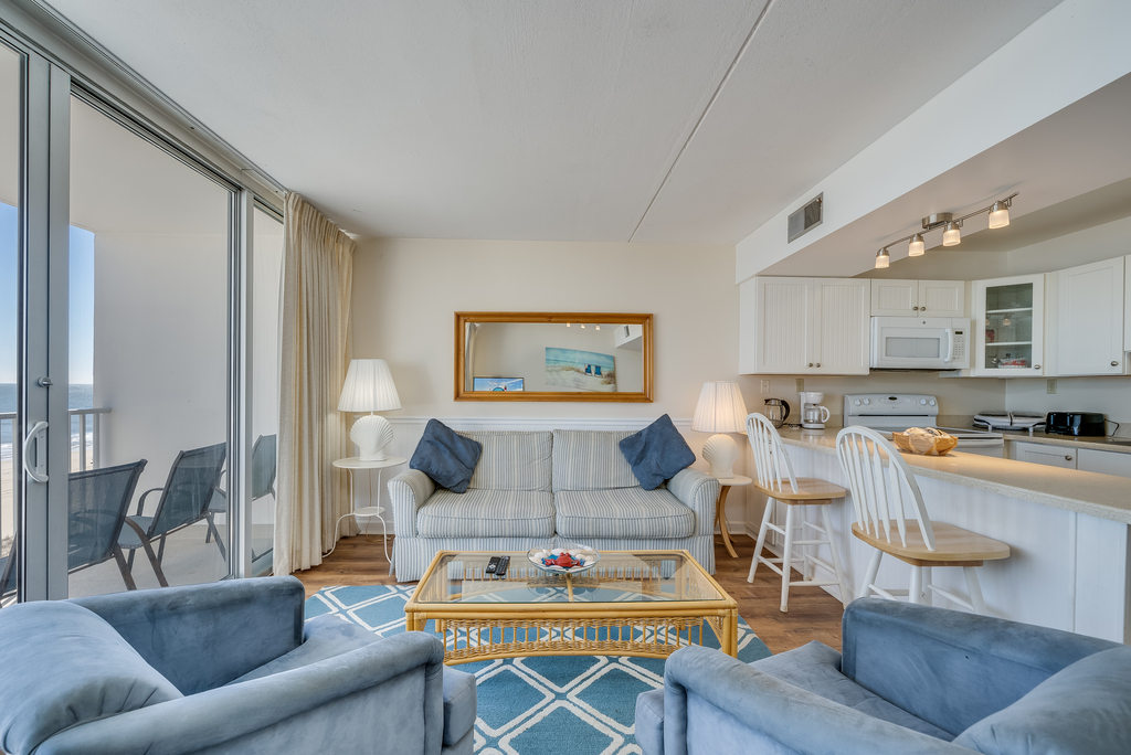 Plenty of space for the entire Family to Reconnect!