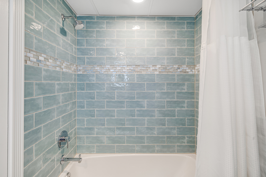Shower/Tub Combo
