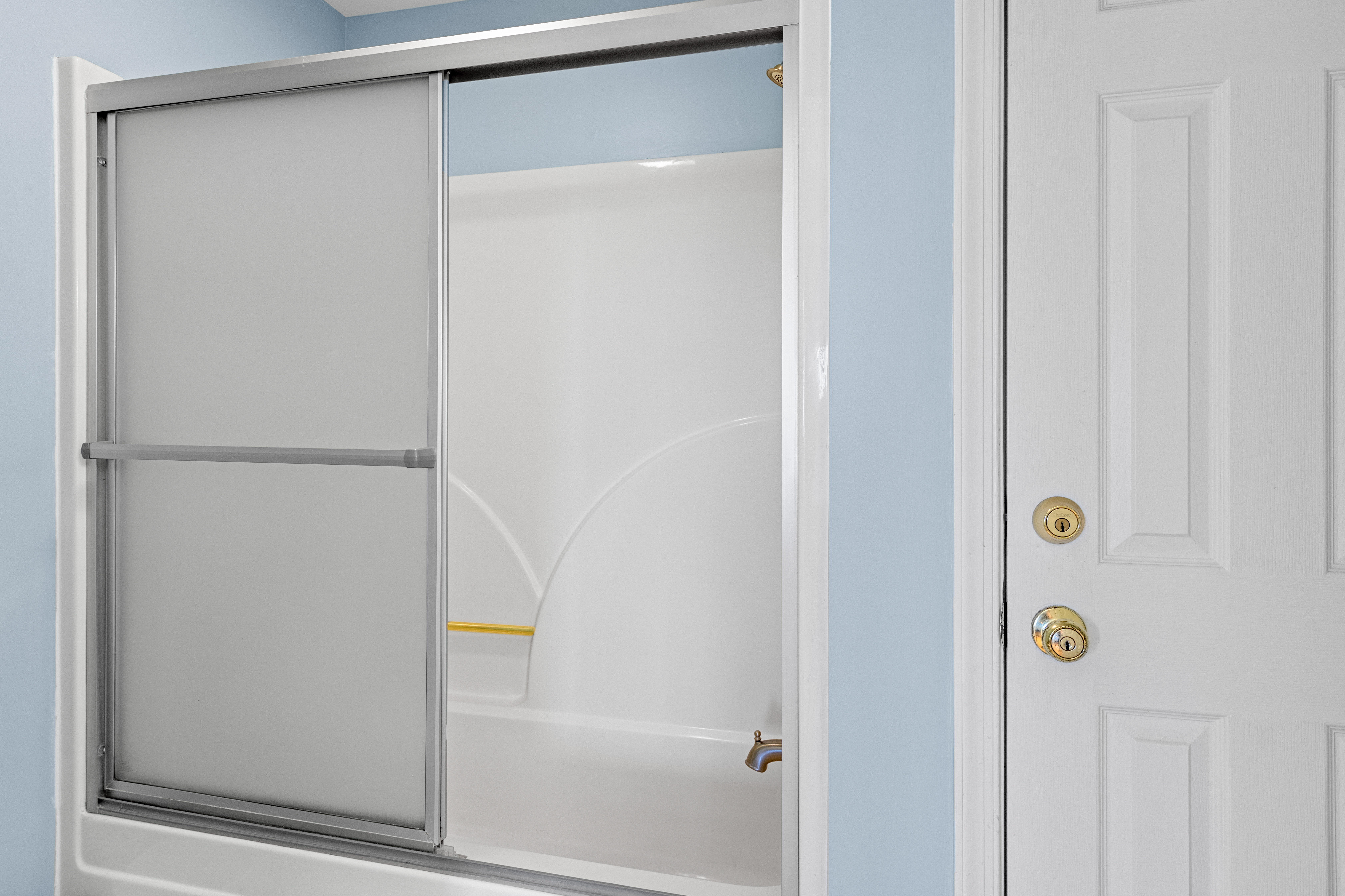 The Primary bath with Shower/Tub Combo is great to freshen up after a day of fun!