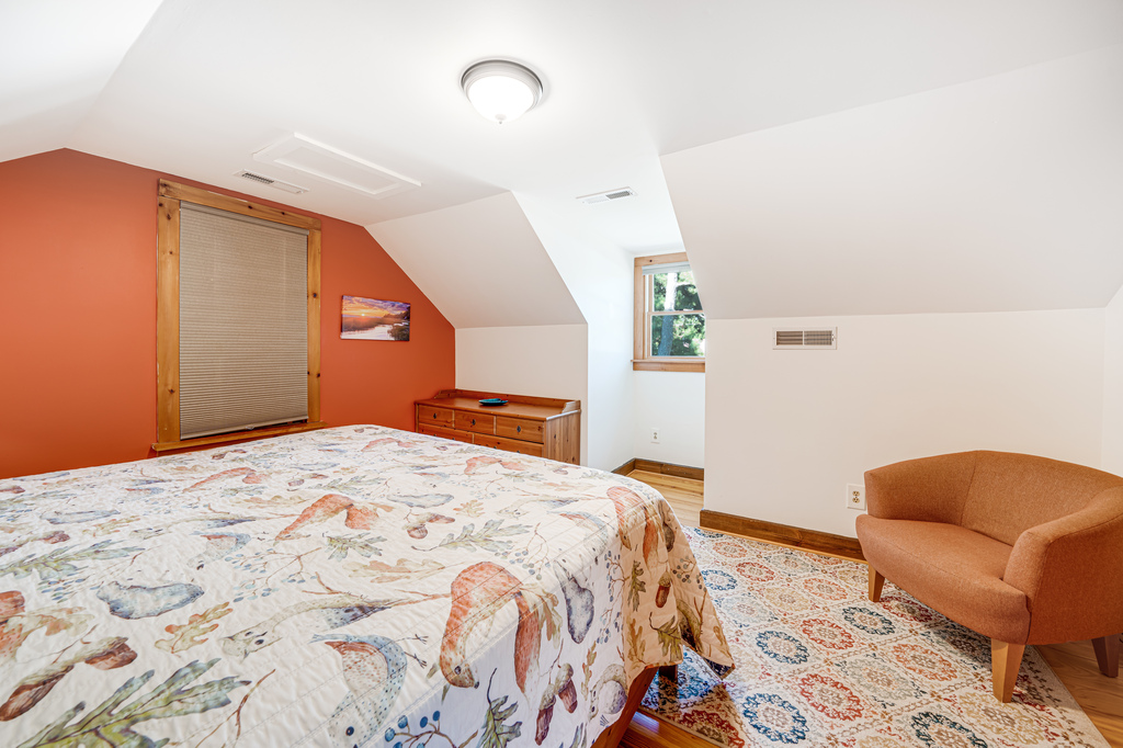 We love the architectural creativity in this room, along with the pop of cover.