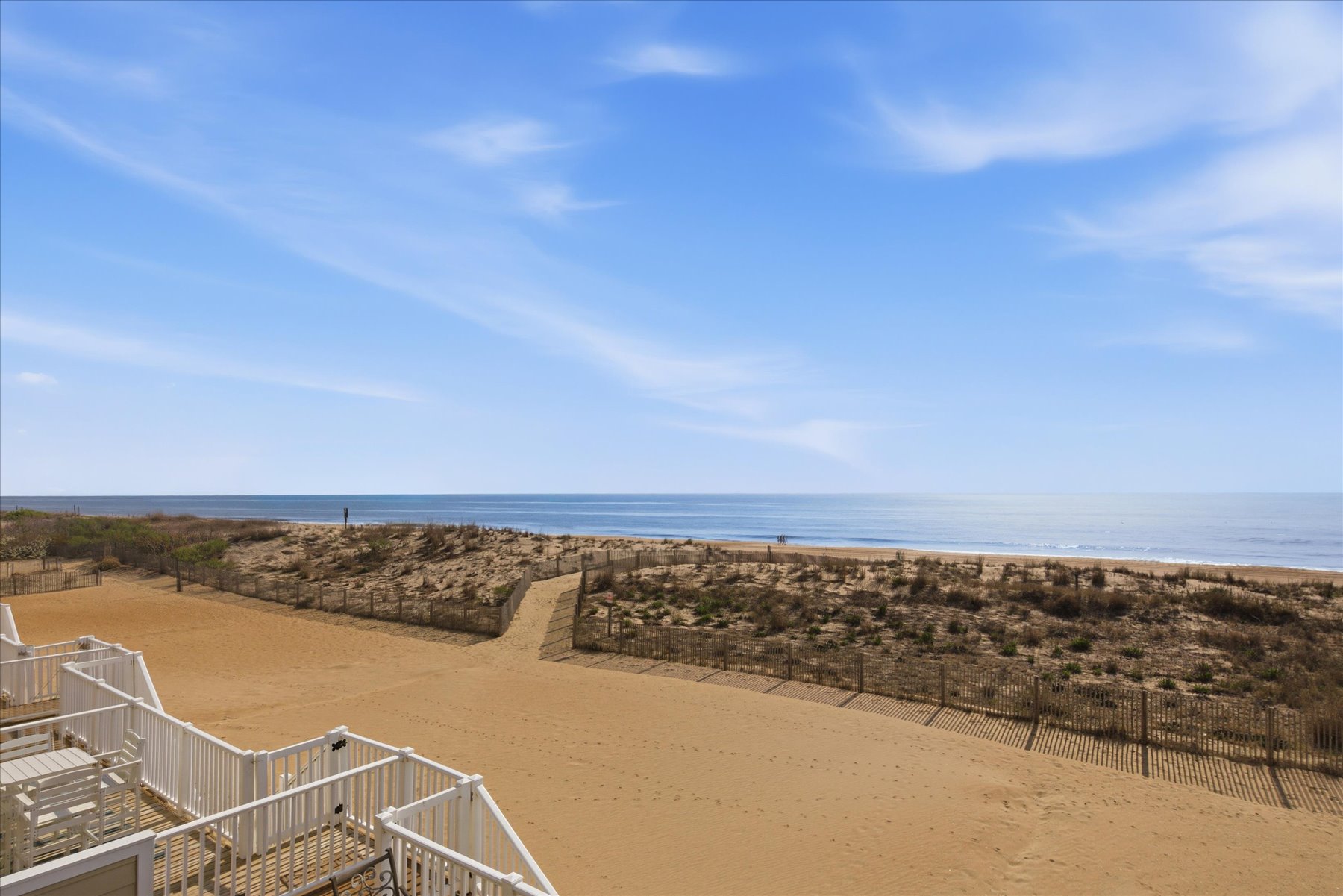 Live in the sunshine, swim in the sea and take in the ocean breeze!
