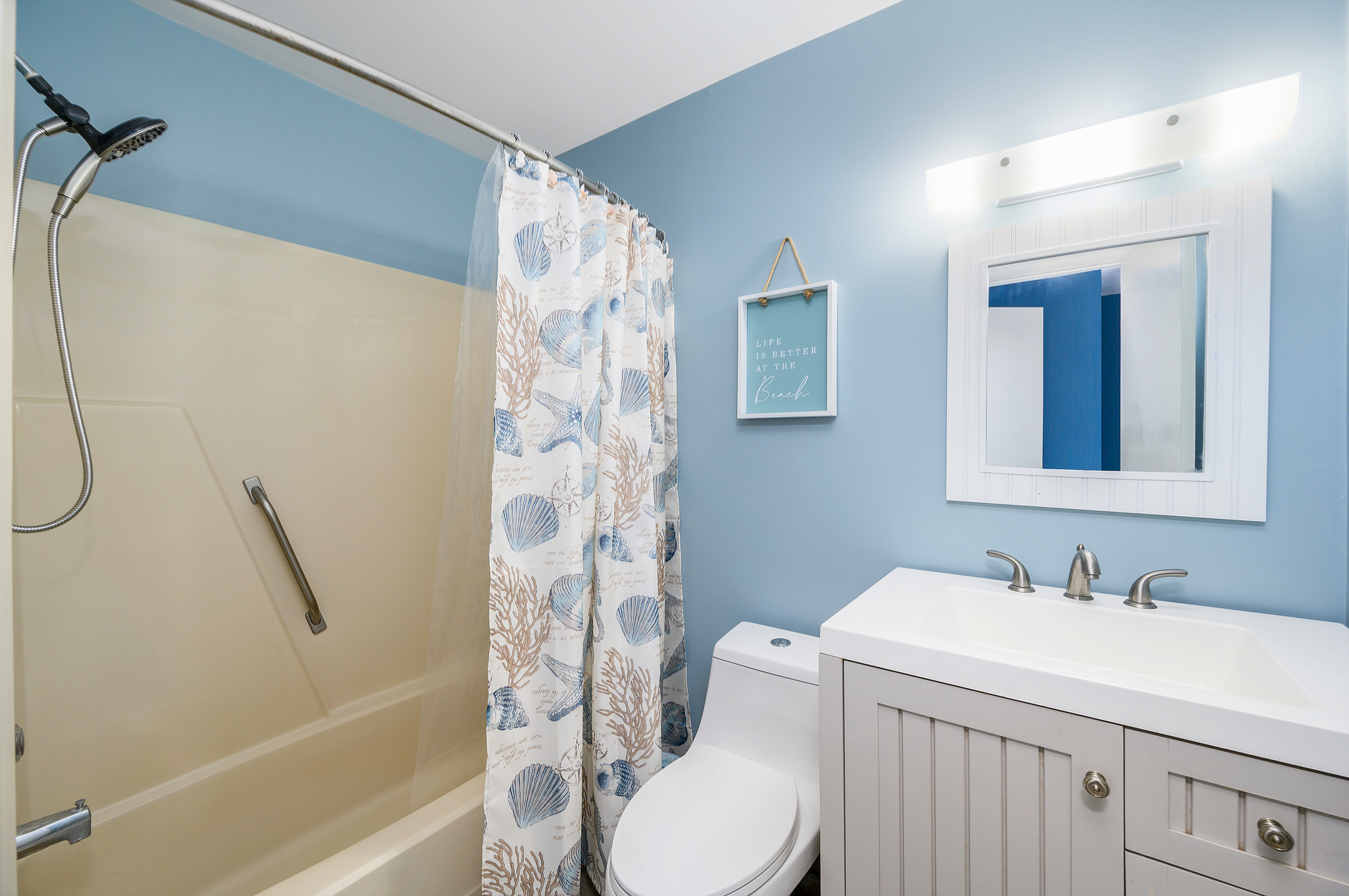 Bedrooms 2 and 3 share a full bath