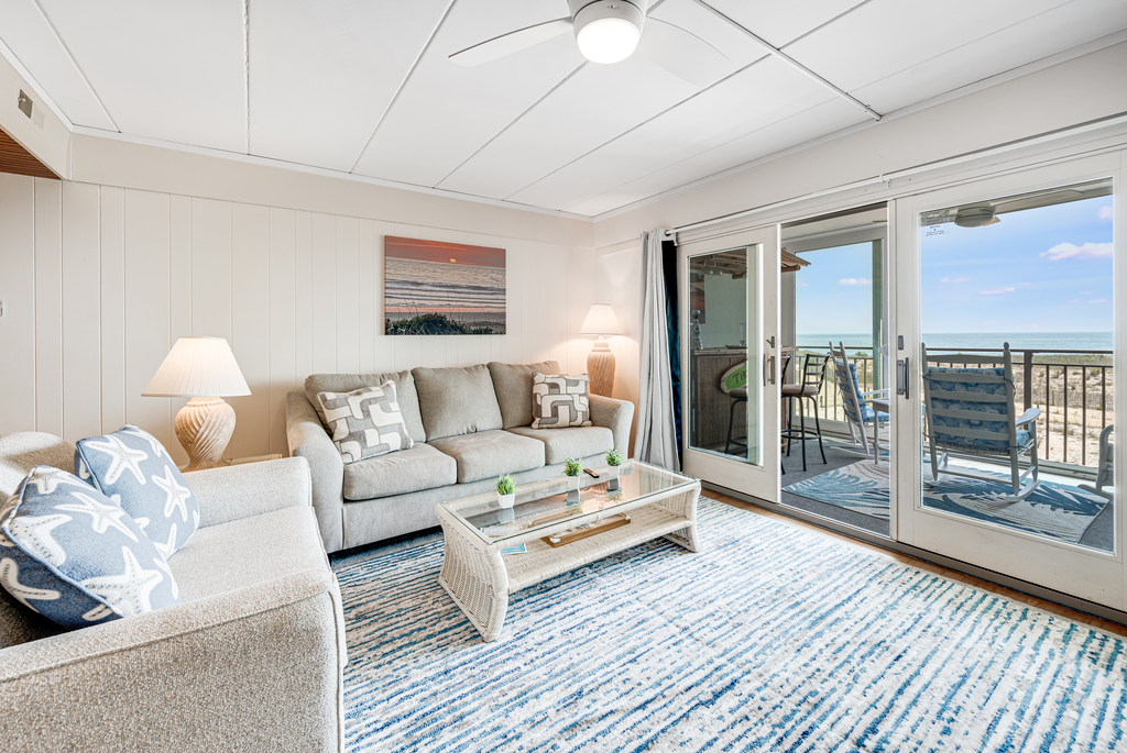 Beautiful natural lighting and views!