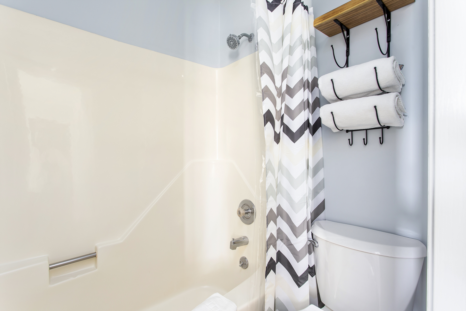 Full Bath 2 with Tub/Shower Combo.