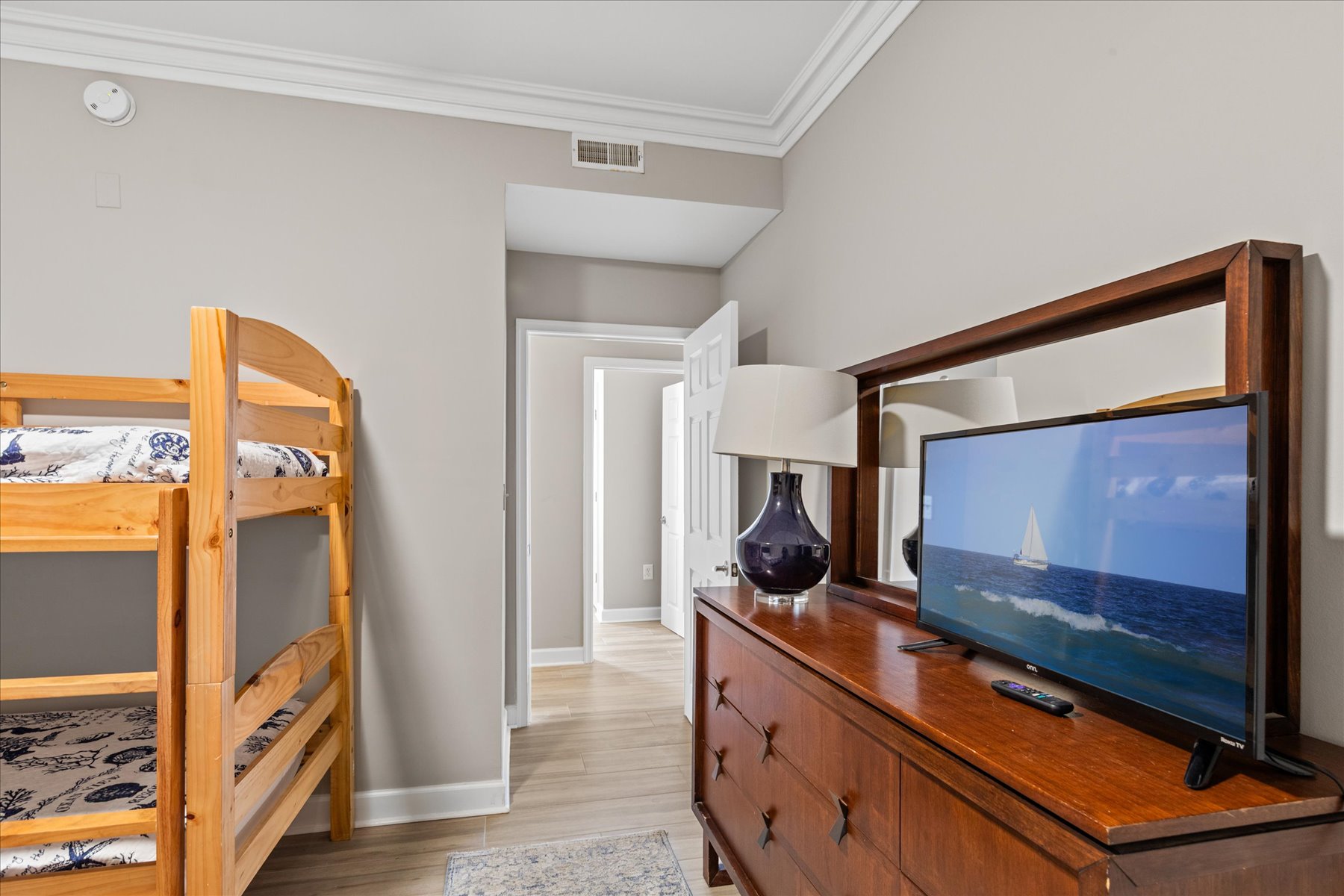 20-105 56th St #501-20