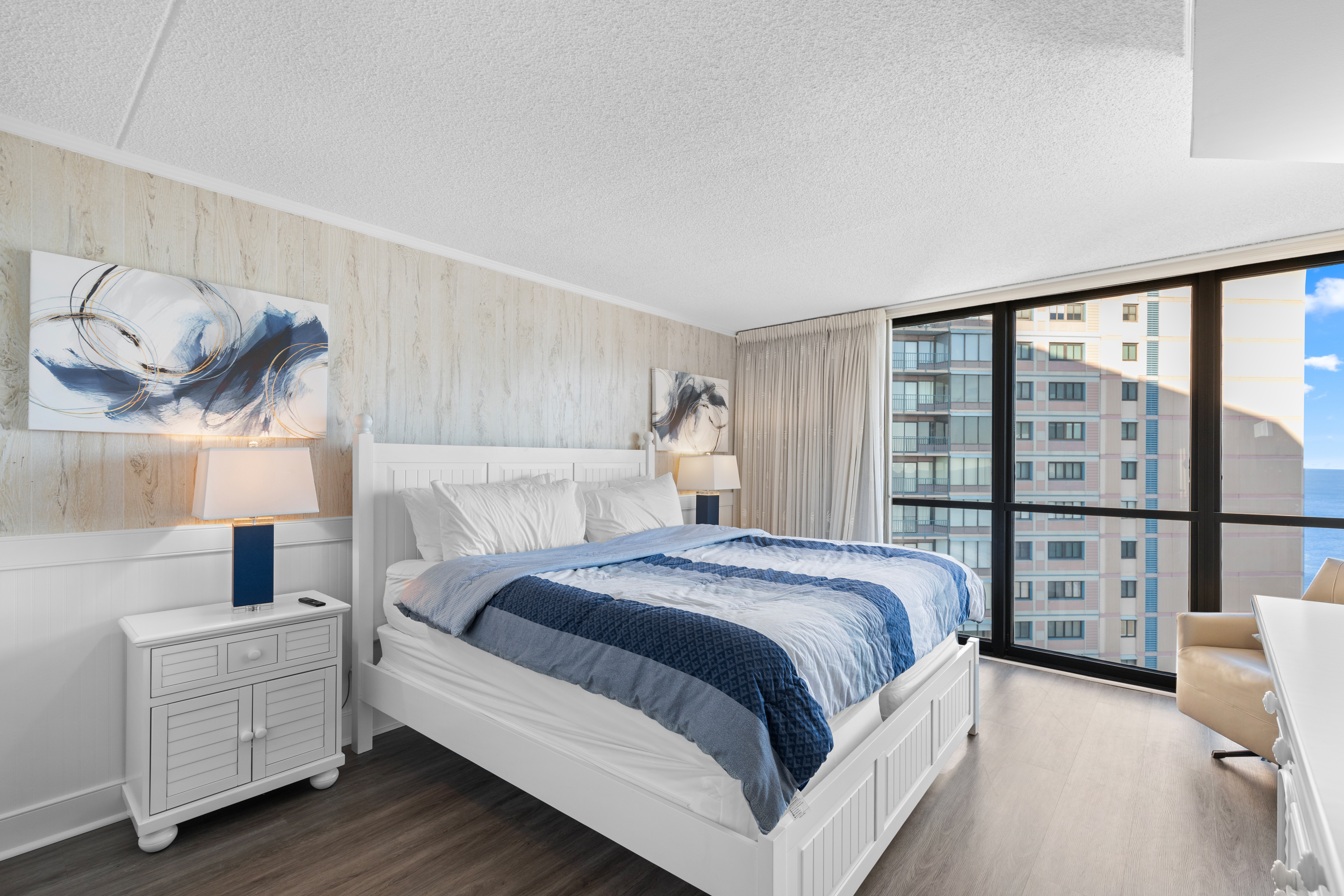 The Primary Bedroom features a king size bed.