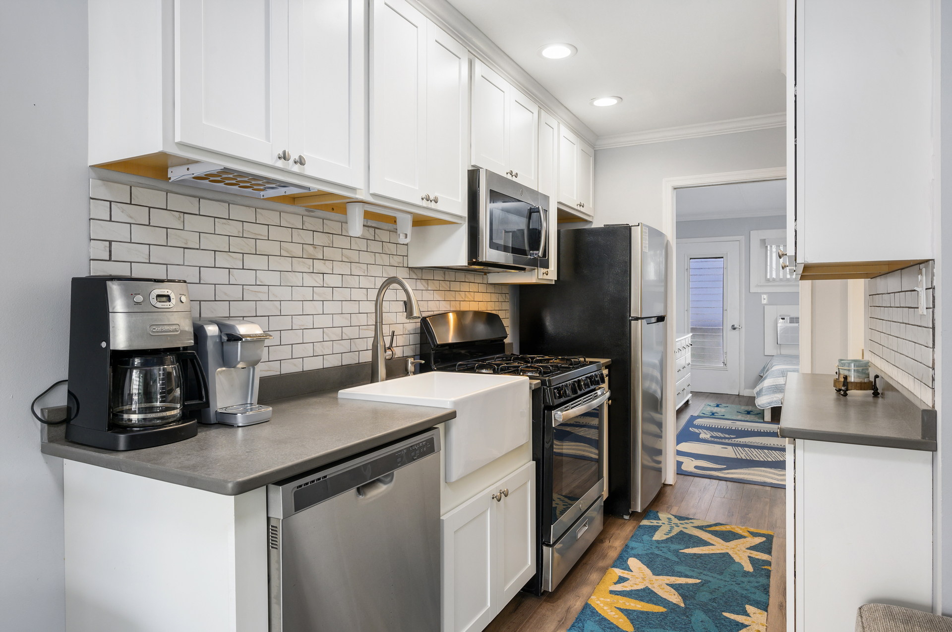 Full kitchen for home cooked meals